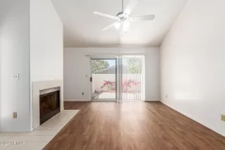 Photo #6: 6697916 Listing