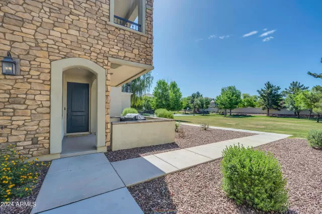 MLS: 6698073 Condo For Sale