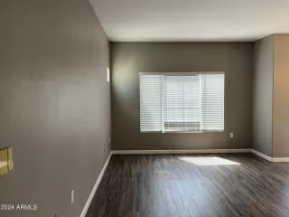 Photo #5: 6698112 Listing