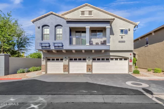 MLS: 6698156 Condo For Sale