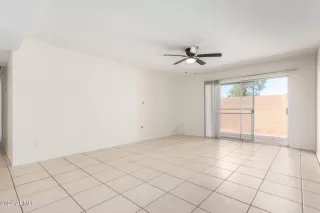 Photo #5: 6698455 Listing