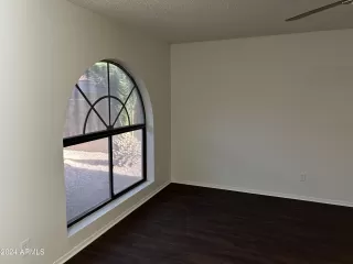 Photo #2: 6698611 Listing