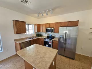 Photo #6: 6698876 Listing 