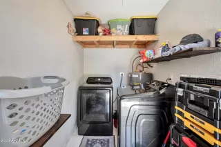 Photo #6: 6698959 Listing