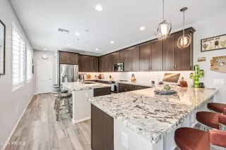 Photo #1: 6699116 Listing 