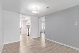 Photo #6: 6699117 Listing