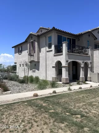 Photo #2: 6699194 Listing