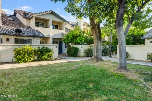 MLS: 6699294 Condo For Sale