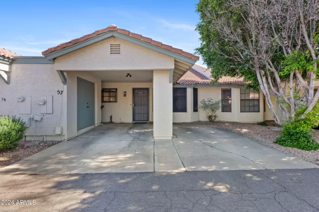 MLS: 6699441 Condo For Sale