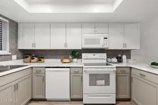 Photo #3: 6699441 Listing