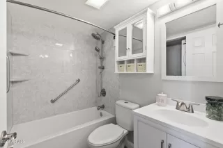 Photo #5: 6699441 Listing