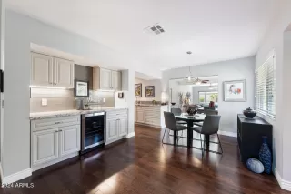 Photo #4: 6699478 Listing