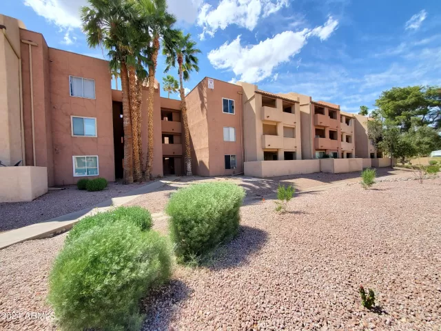 MLS: 6699539 Condo For Sale