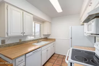 Photo #4: 6699555 Listing