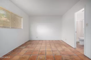 Photo #5: 6699555 Listing