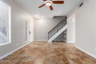 Photo #5: 6699700 Listing