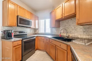 Photo #3: 6699845 Listing