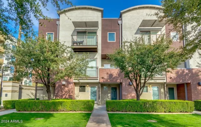 MLS: 6699940 Condo For Sale