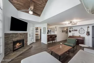 Photo #2: 6700173 Listing 