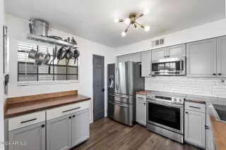 Photo #5: 6700173 Listing 