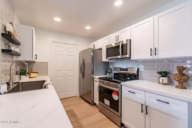 MLS: 6700234 Condo For Sale