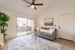 Photo #5: 6700234 Listing