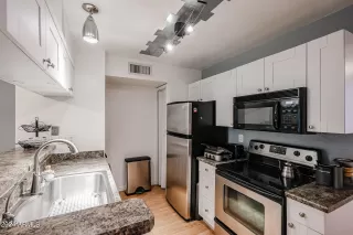 Photo #3: 6700359 Listing