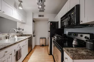 Photo #4: 6700359 Listing