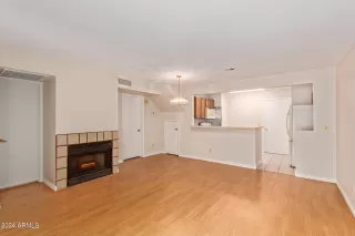 Photo #6: 6700375 Listing