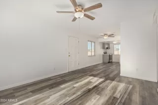 Photo #5: 6700411 Listing