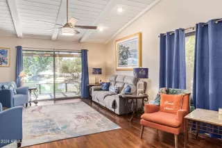 Photo #5: 6700460 Listing