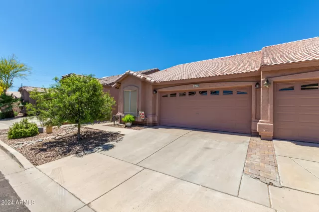 MLS: 6700598 Condo For Sale