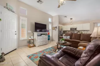 Photo #6: 6700598 Listing 