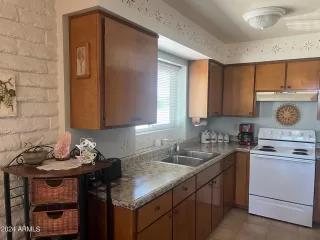 Photo #2: 6700677 Listing