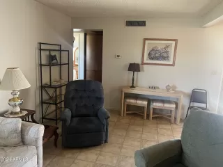 Photo #5: 6700677 Listing