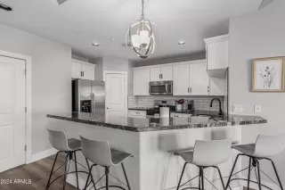 Photo #5: 6700683 Listing 