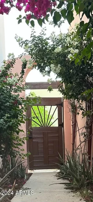 Photo #5: 6700785 Listing 