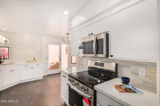 Photo #6: 6700785 Listing 