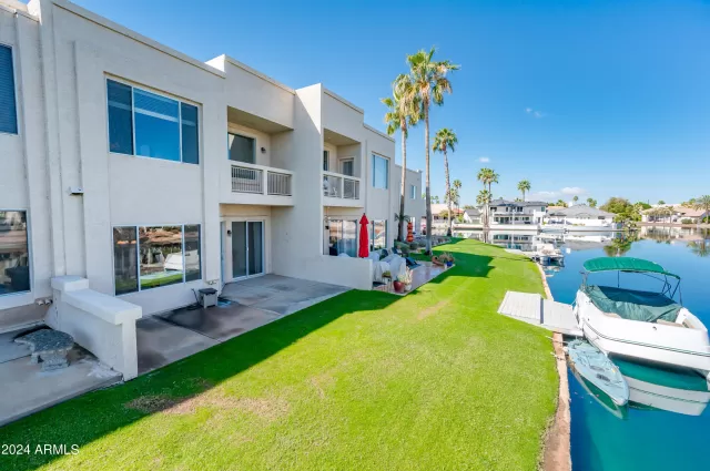 MLS: 6700865 Condo For Sale