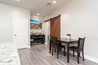 Photo #5: 6701059 Listing