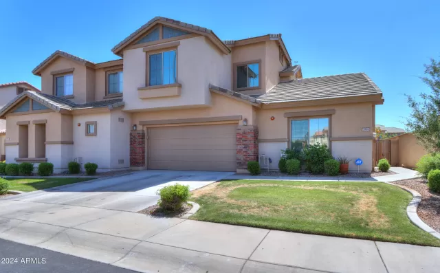 MLS: 6701126 Condo For Sale