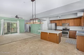 Photo #5: 6701181 Listing 