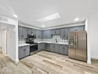 Photo #1: 6701347 Listing 