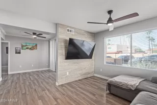 Photo #2: 6701492 Listing