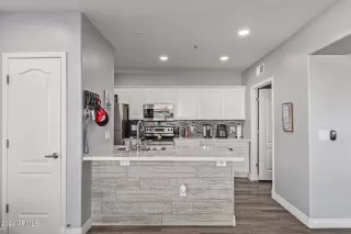 Photo #6: 6701492 Listing