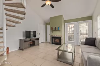 Photo #4: 6701532 Listing