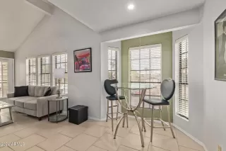 Photo #6: 6701532 Listing