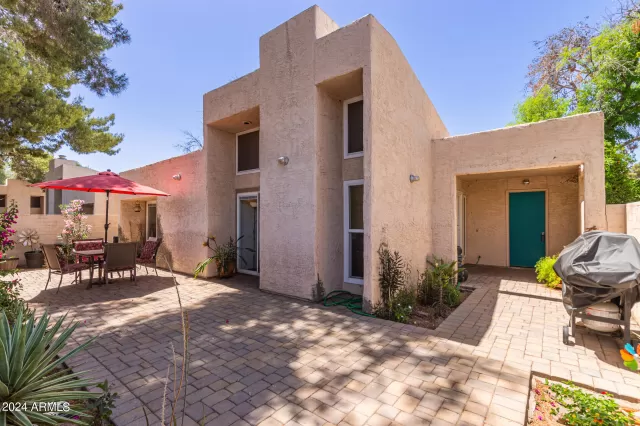 MLS: 6701767 Condo For Sale