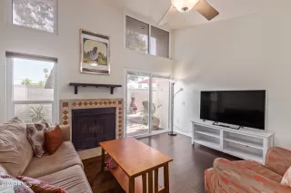 Photo #5: 6701767 Listing