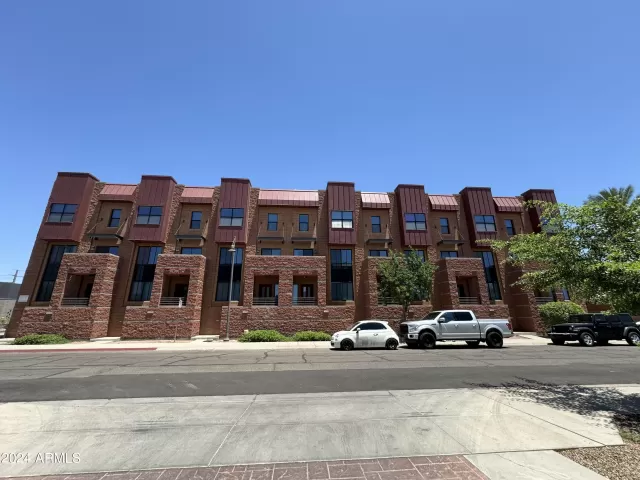 MLS: 6701860 Condo For Sale